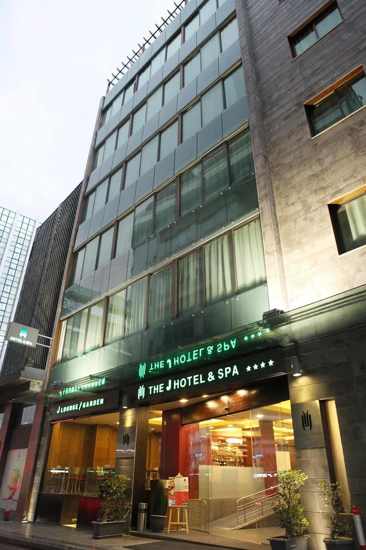 เดอะ เจ โฮเต็ล แอนด์ สปา Hotel เบรุต ภายนอก รูปภาพ