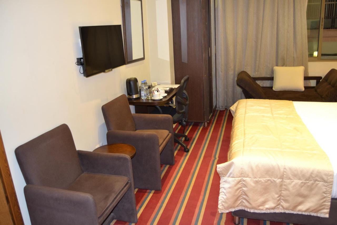เดอะ เจ โฮเต็ล แอนด์ สปา Hotel เบรุต ภายนอก รูปภาพ