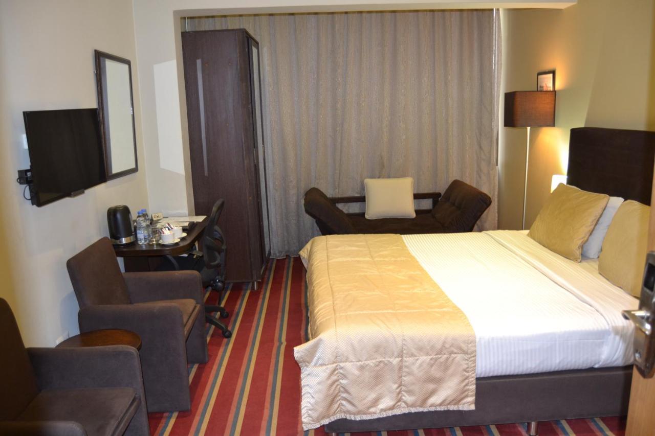เดอะ เจ โฮเต็ล แอนด์ สปา Hotel เบรุต ภายนอก รูปภาพ