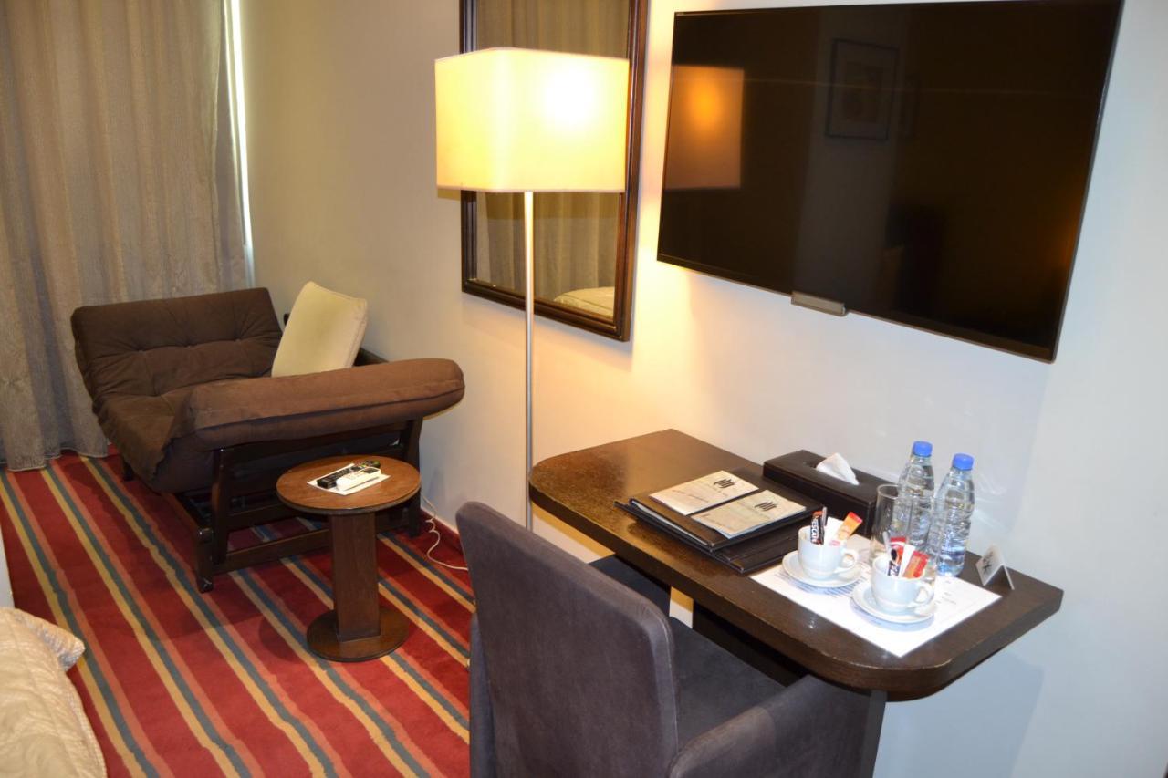 เดอะ เจ โฮเต็ล แอนด์ สปา Hotel เบรุต ภายนอก รูปภาพ