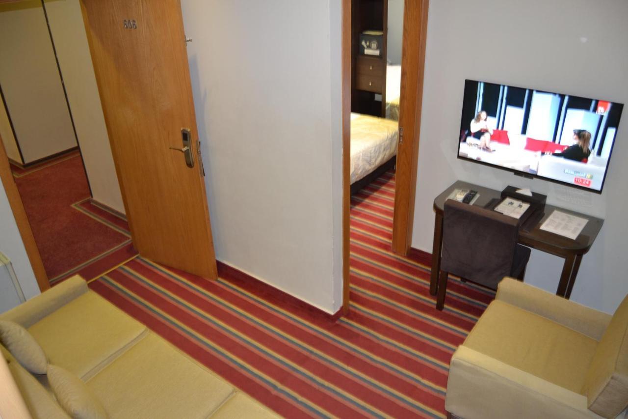 เดอะ เจ โฮเต็ล แอนด์ สปา Hotel เบรุต ภายนอก รูปภาพ