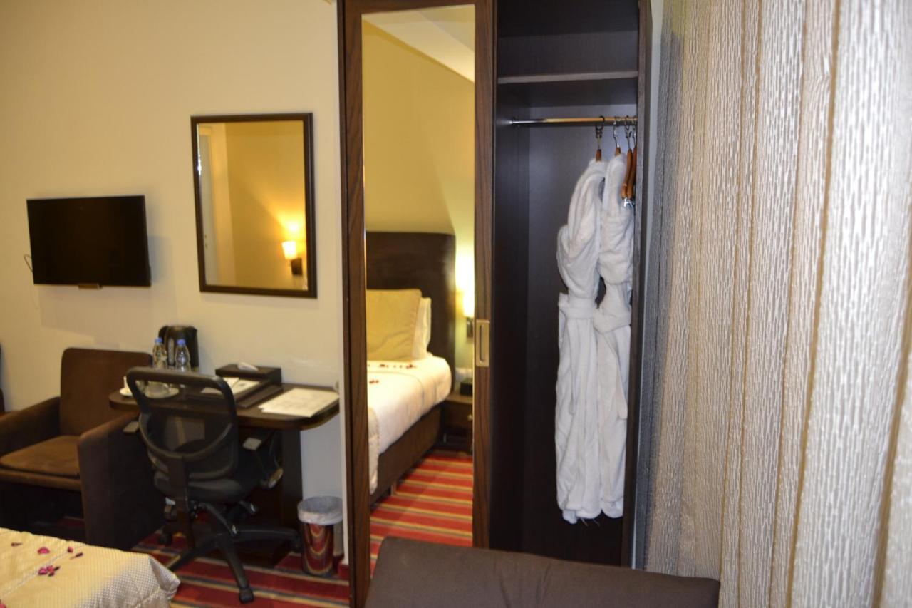 เดอะ เจ โฮเต็ล แอนด์ สปา Hotel เบรุต ภายนอก รูปภาพ